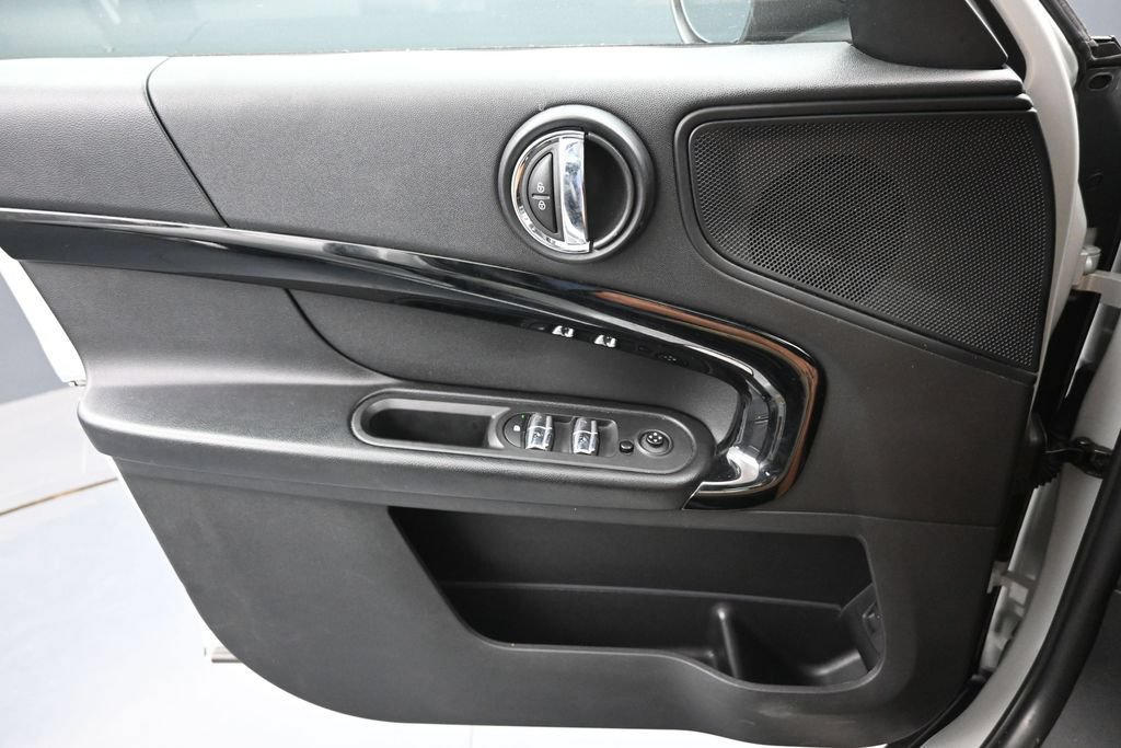 Used 2022 MINI Cooper Countryman FWD image 17