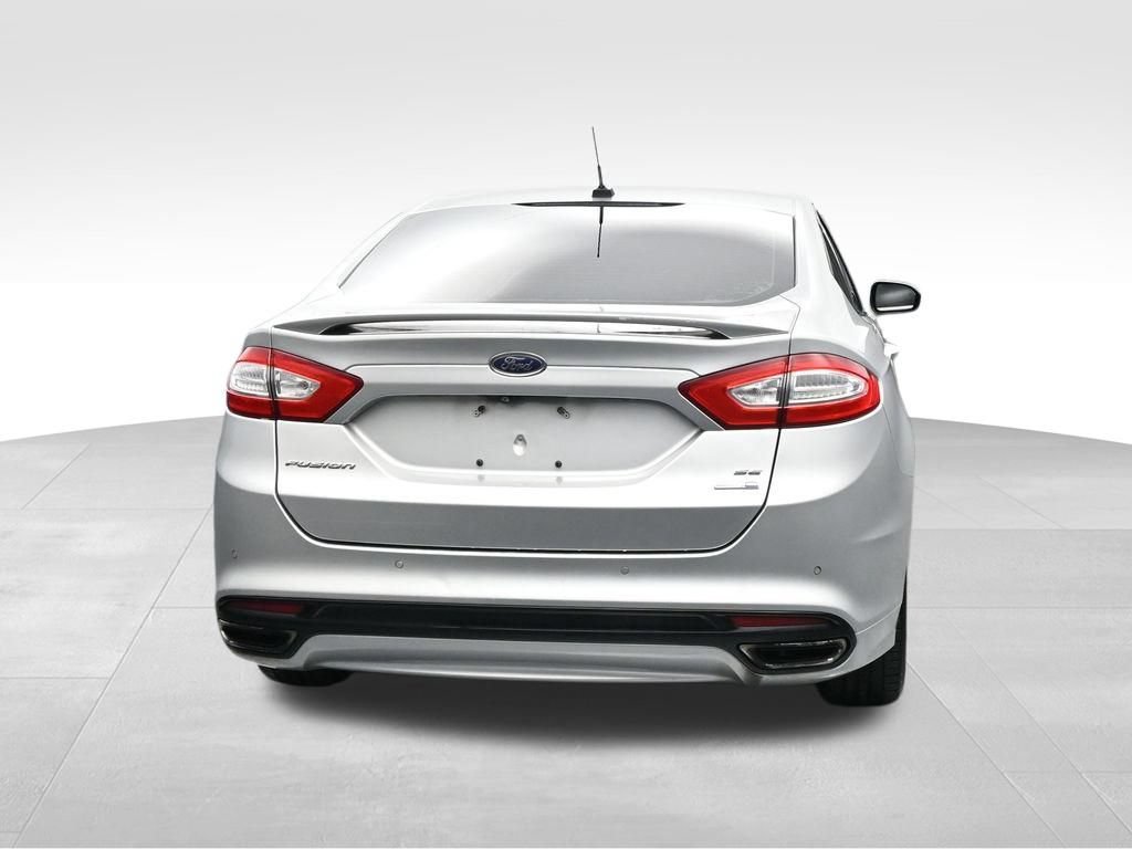 Used 2016 Ford Fusion SE AWD/4WD image 4