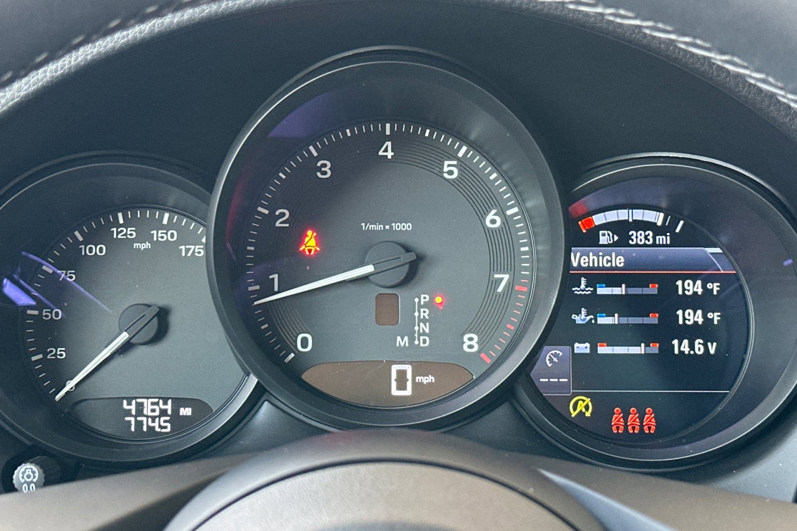 Certified 2026 Porsche Macan AWD/4WD image 25