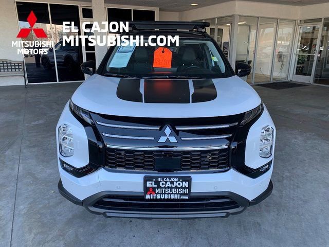Used 2025 Mitsubishi Outlander Trail Edition image 10