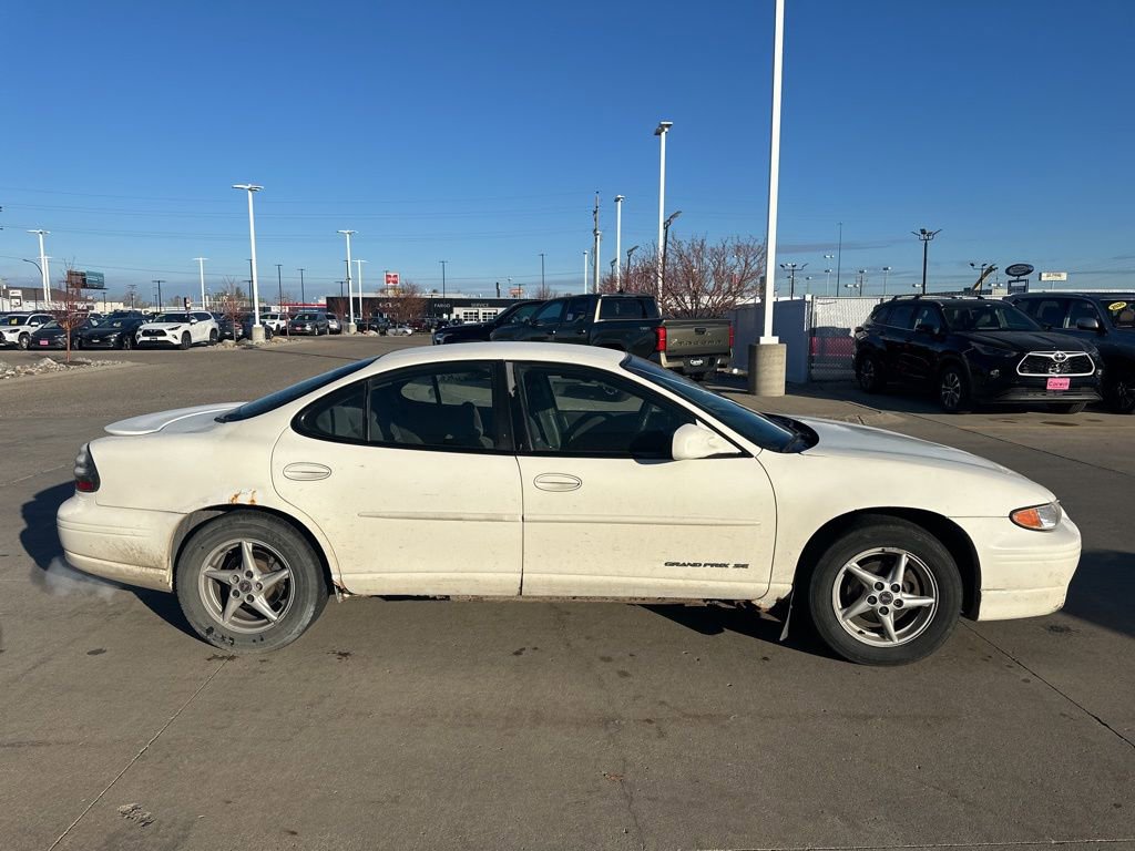Used 2003 Pontiac Grand Prix SE image 11