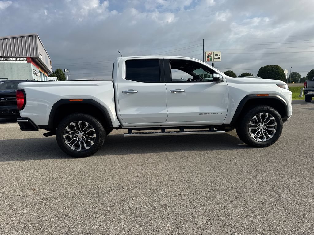 Used 2024 GMC Canyon Denali AWD/4WD image 7