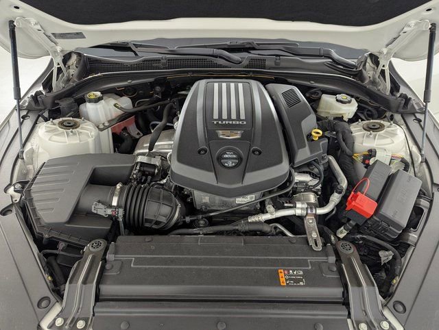 Used 2022 Cadillac CT4 V w/ LPO, ONYX Package image 9