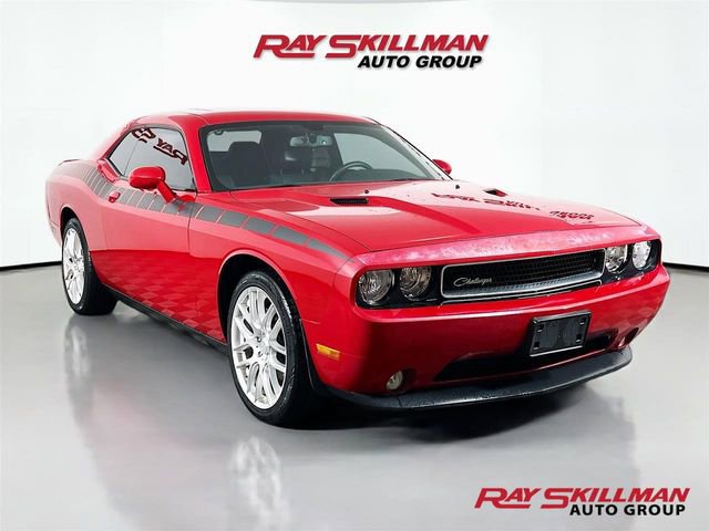 Used 2012 Dodge Challenger SXT Plus RWD image 1