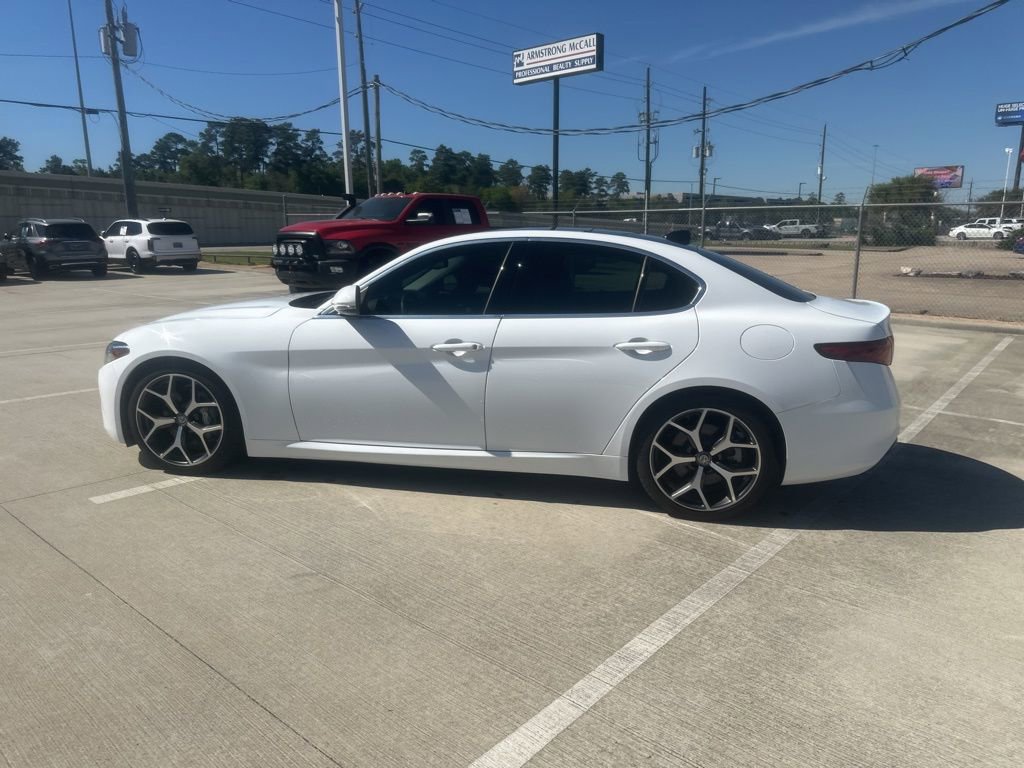 Used 2019 Alfa Romeo Giulia Ti image 8