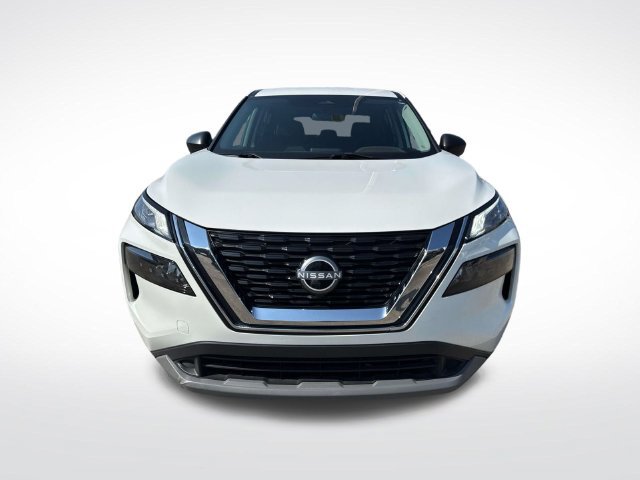 Used 2023 Nissan Rogue S AWD/4WD image 2