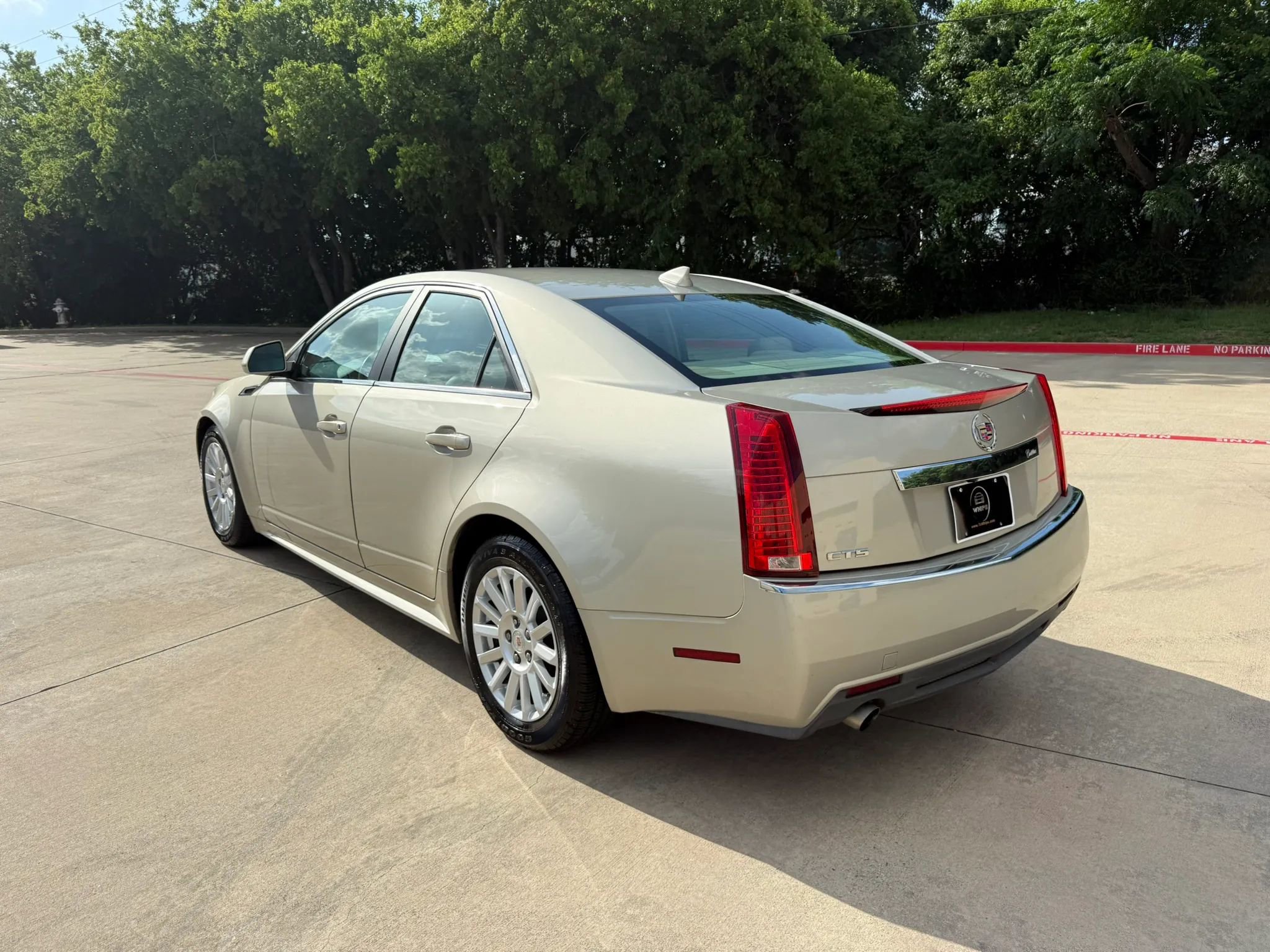 Used 2013 Cadillac CTS Luxury RWD image 4