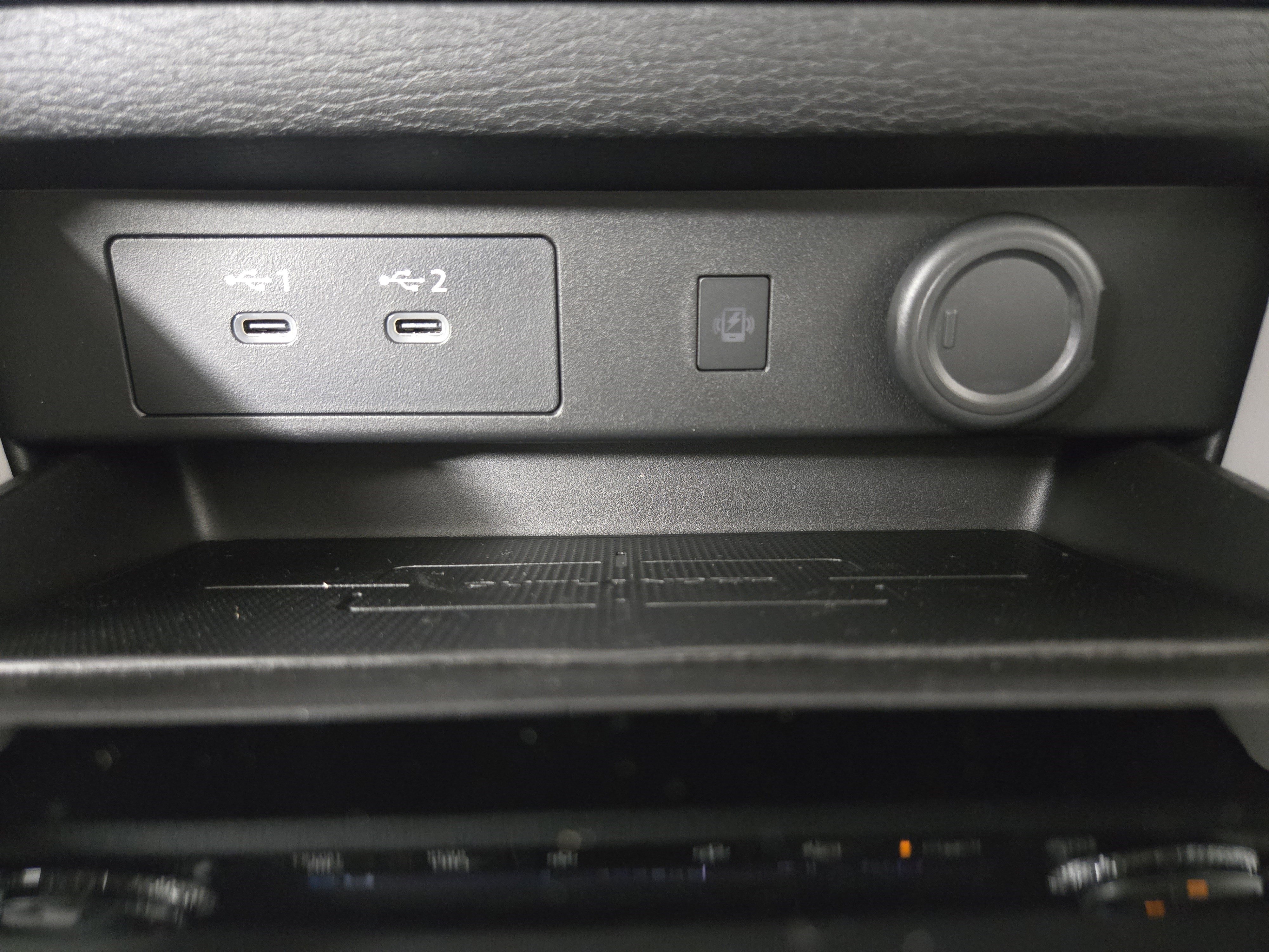 New 2025 Mitsubishi Outlander SE image 28