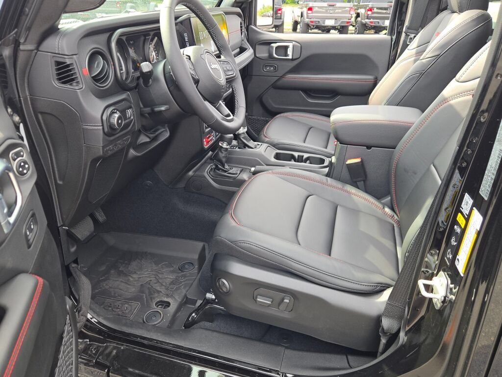 New 2027 Jeep Wrangler Unlimited Rubicon AWD/4WD image 4