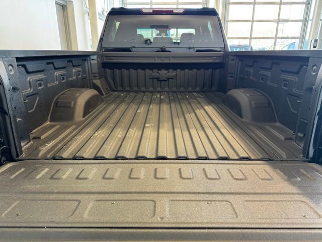 Used 2025 Chevrolet Silverado 3500 LT w/ Convenience Package image 40