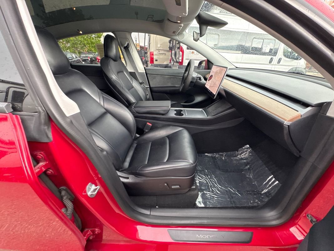Used 2022 Tesla Model Y Long Range AWD/4WD image 14