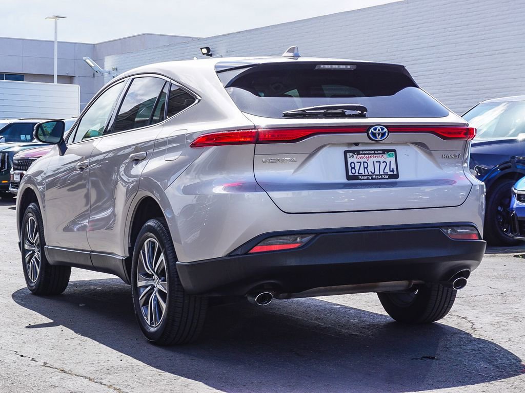 Used 2022 Toyota Venza LE AWD/4WD image 5