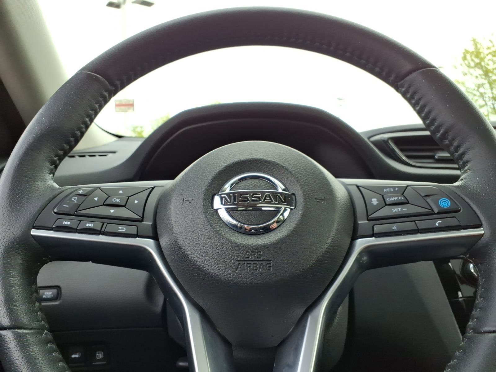Used 2019 Nissan Rogue SL w/ Premium Package AWD/4WD image 29