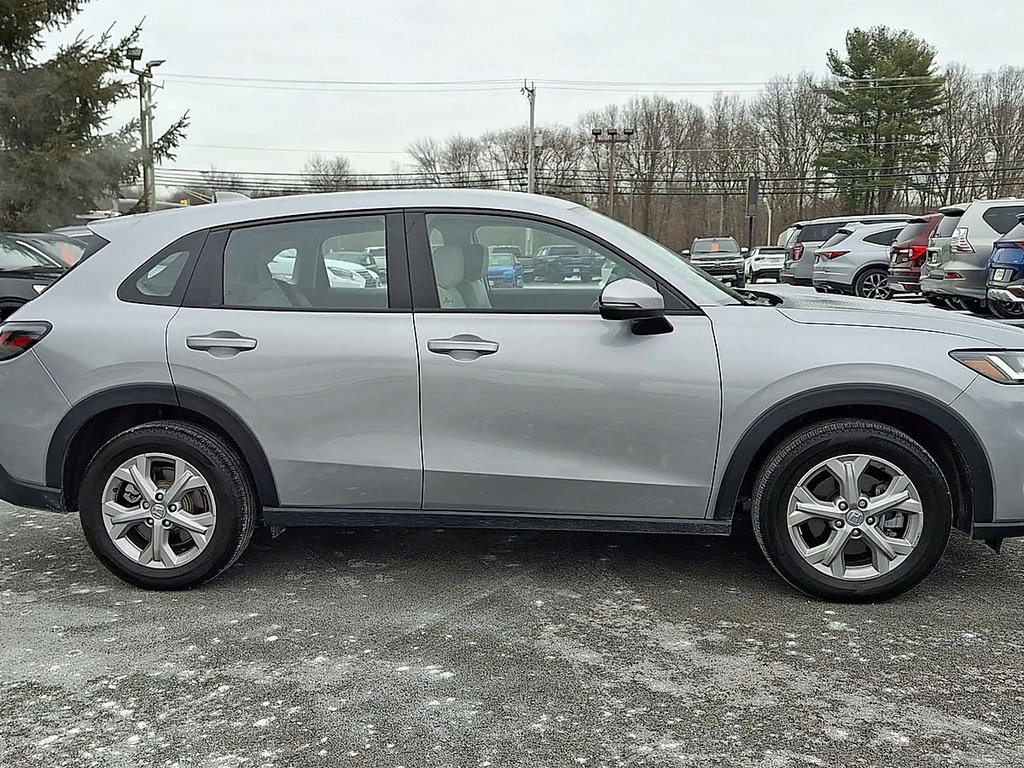 Used 2025 Honda HR-V LX image 9