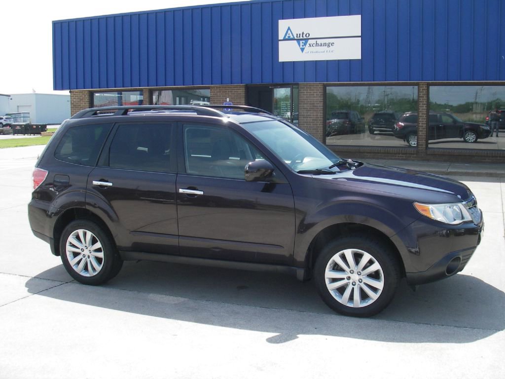 Used 2013 Subaru Forester 2.5X Limited AWD/4WD image 3