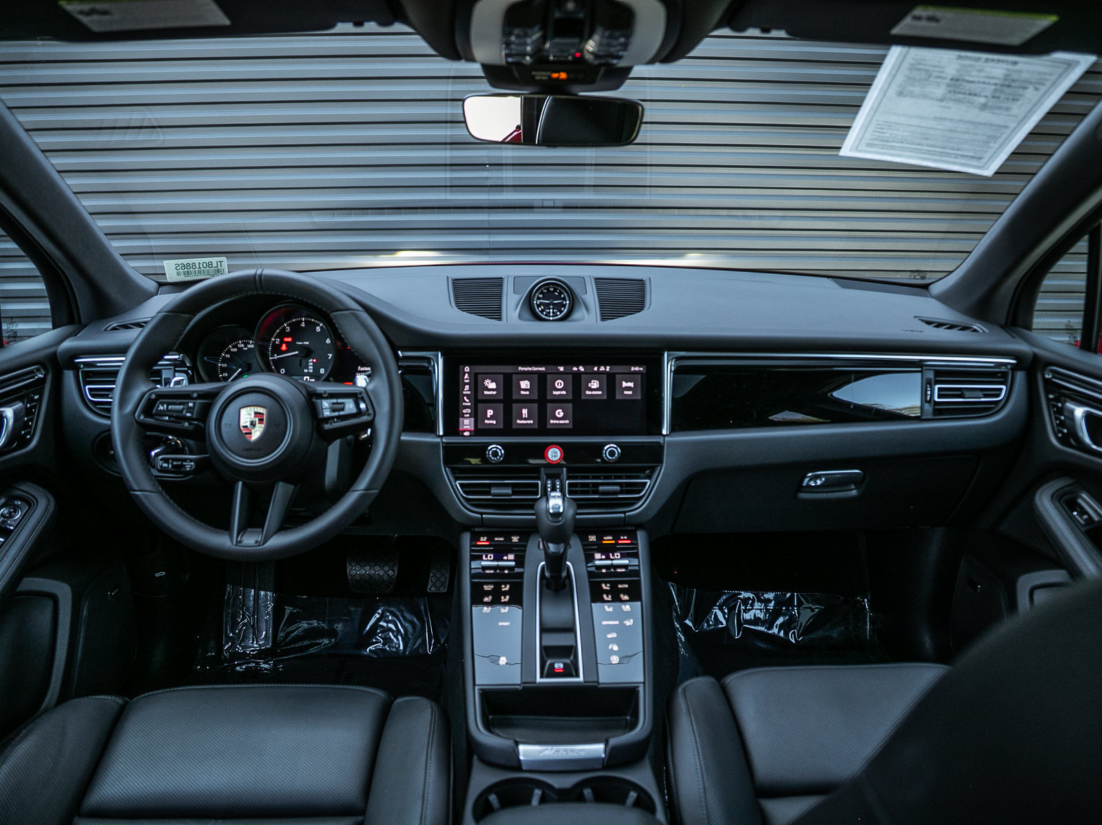 Certified 2026 Porsche Macan AWD/4WD image 12
