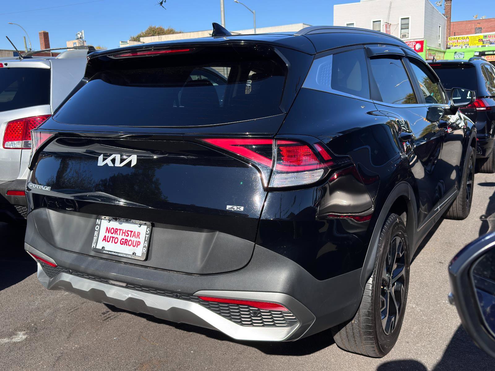 Used 2023 Kia Sportage EX image 4