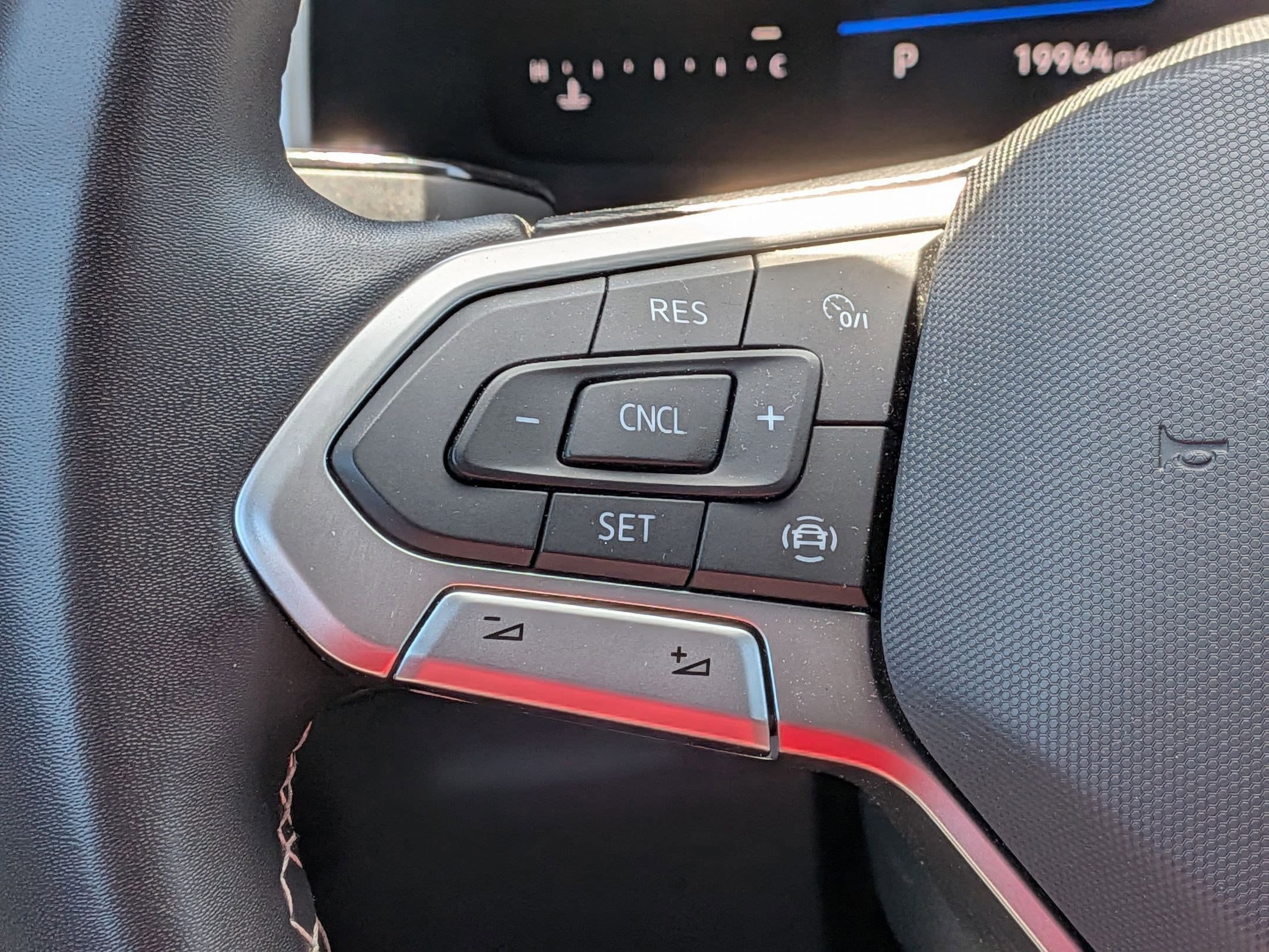 Used 2023 Volkswagen Atlas Cross Sport SE AWD/4WD image 19