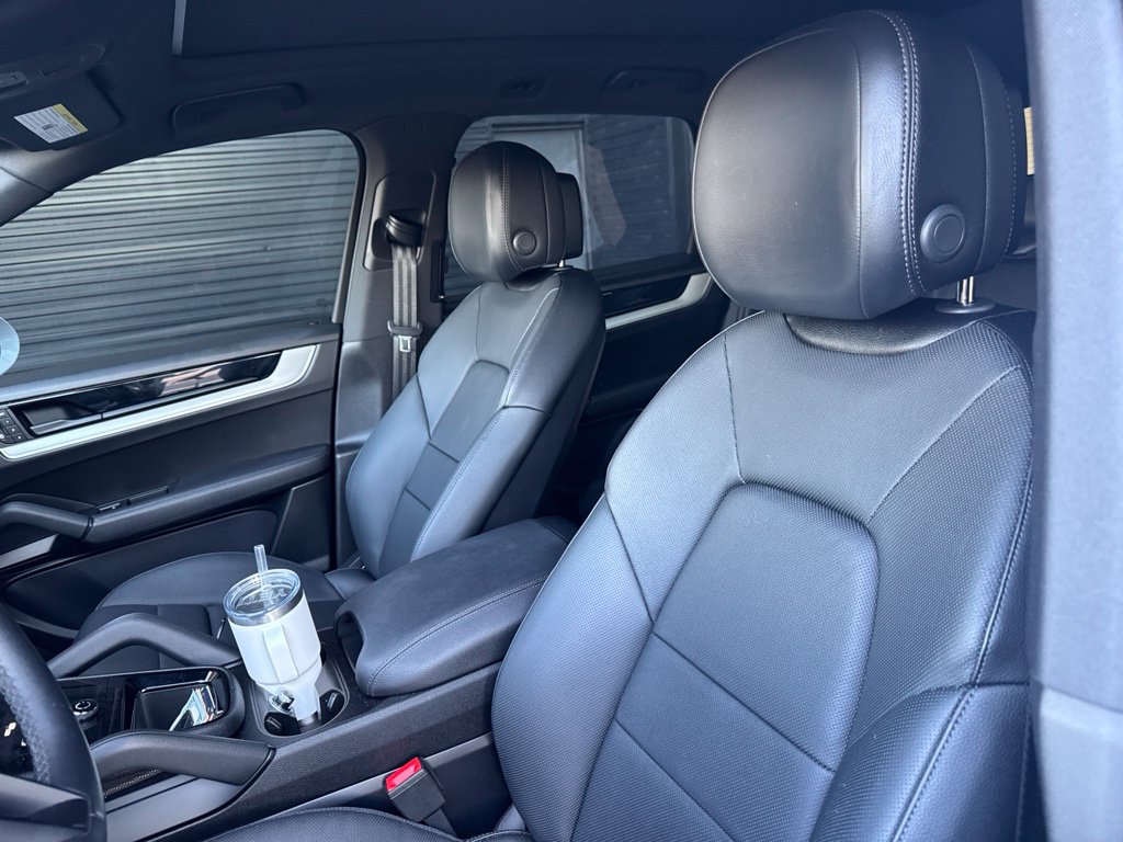 Certified 2024 Porsche Cayenne AWD/4WD image 7