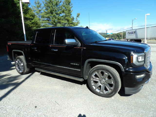 Used 2017 GMC Sierra 1500 Denali w/ Denali Ultimate Package AWD/4WD image 7