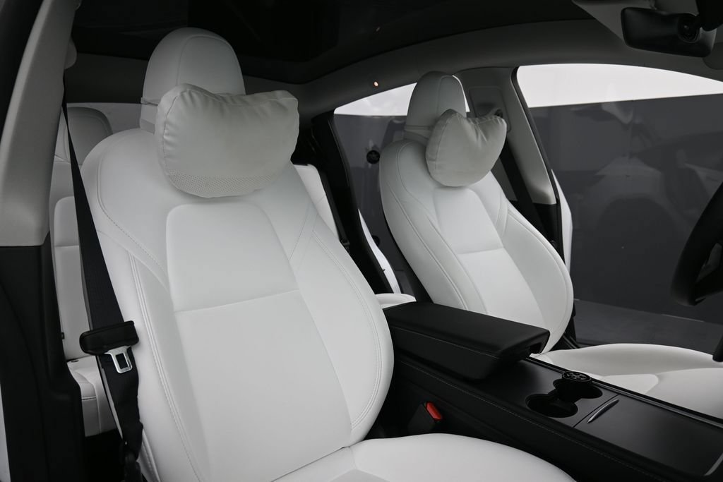 Used 2025 Tesla Model Y Long Range RWD image 20