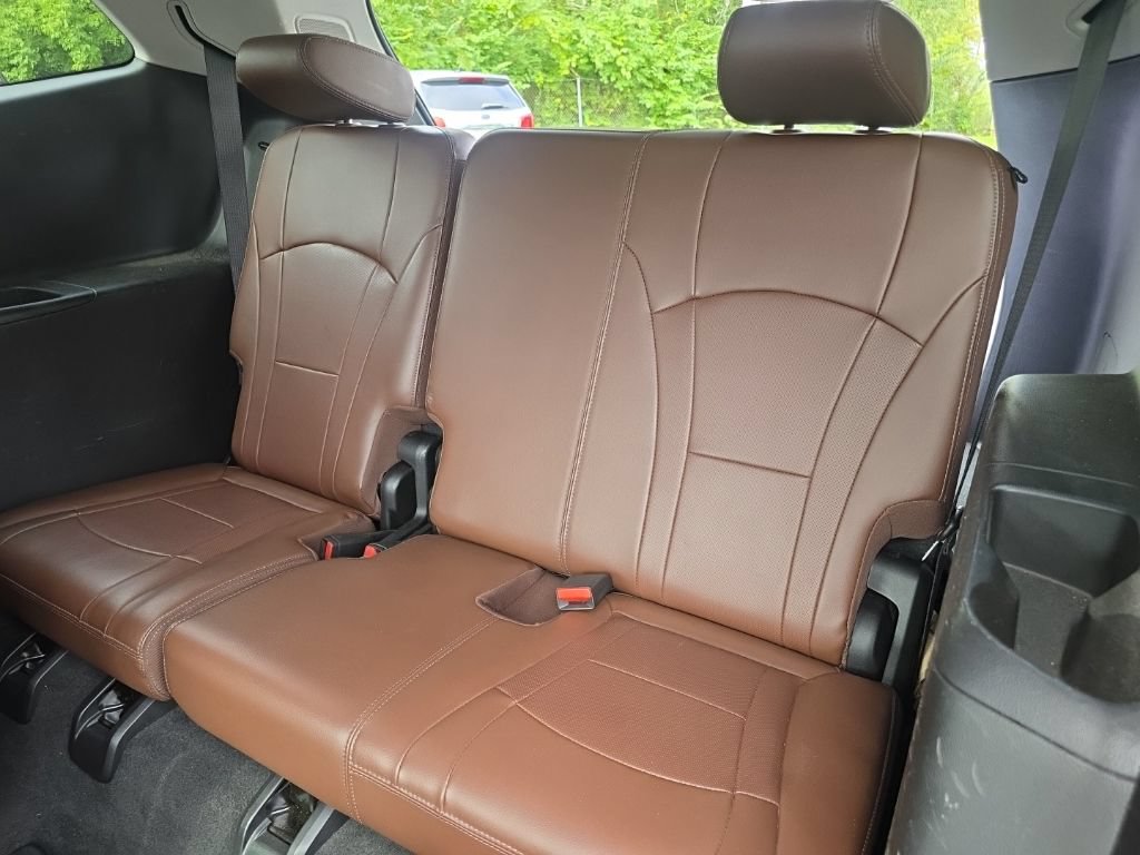 Used 2018 Buick Enclave Avenir w/ Avenir Technology Package AWD/4WD image 32