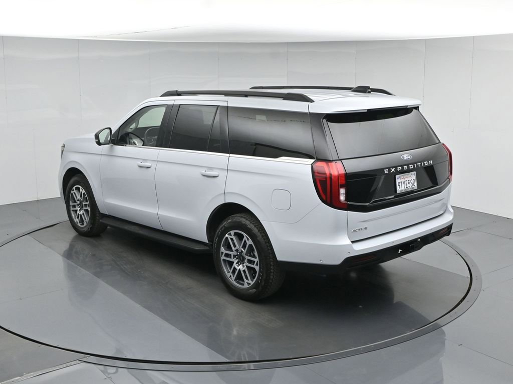 Used 2025 Ford Expedition Active image 43