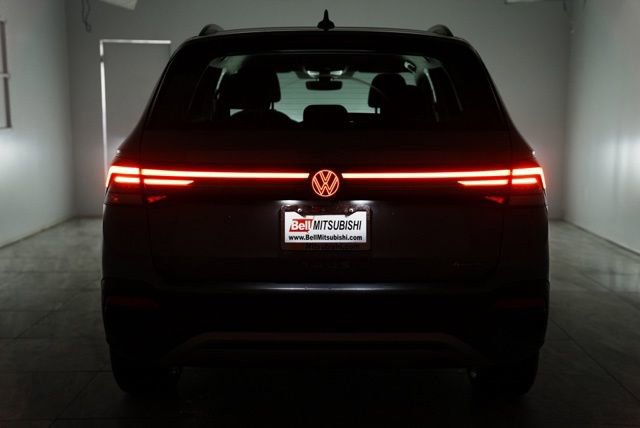 Used 2025 Volkswagen Taos S image 37