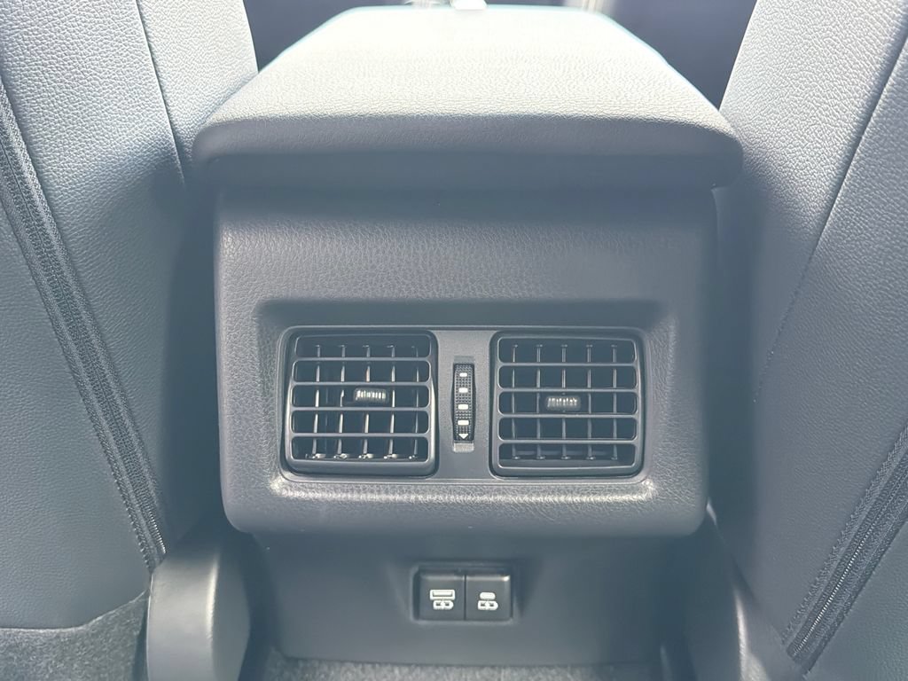 New 2026 Toyota Camry Hybrid FWD image 22