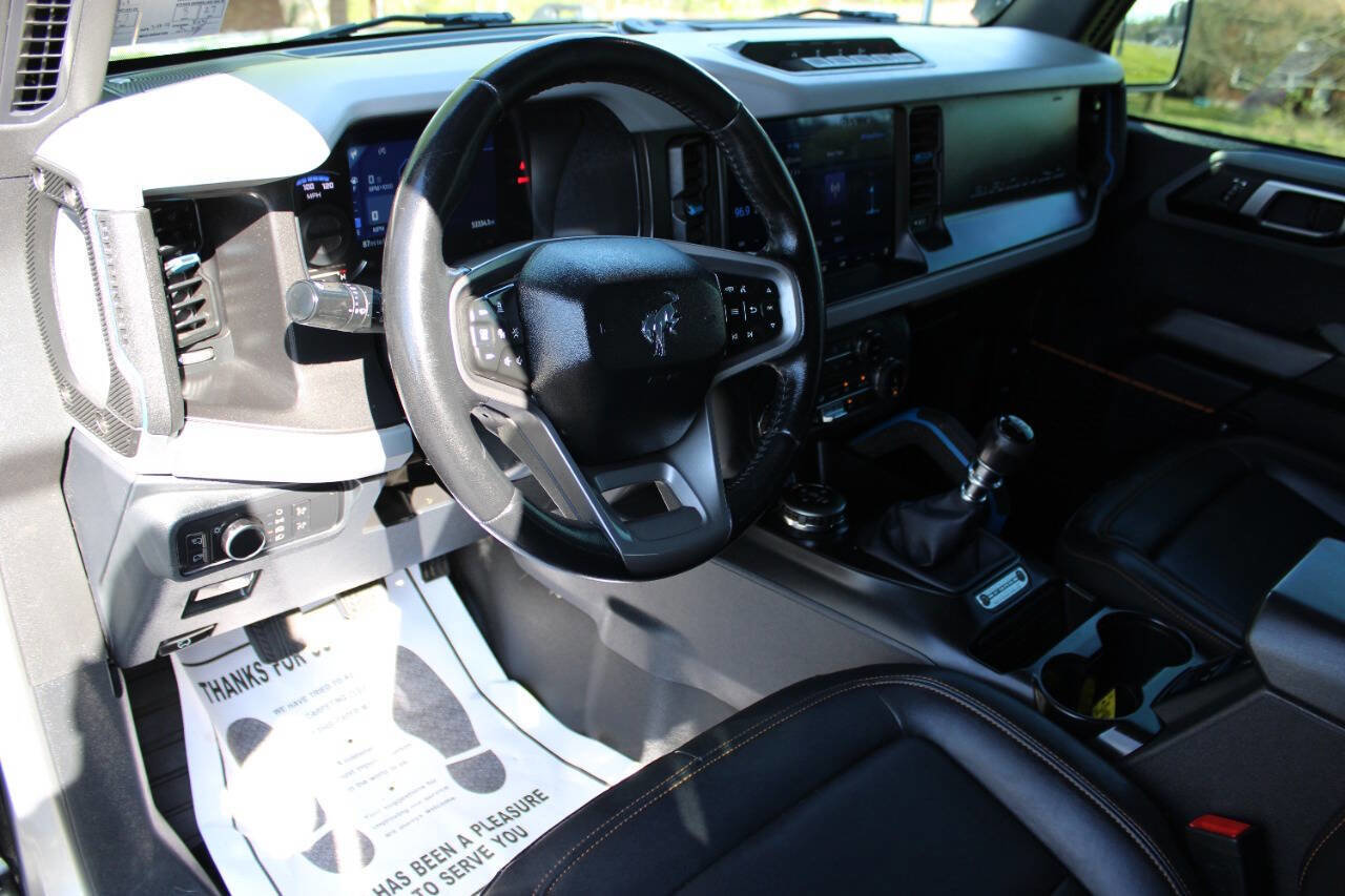 Used 2022 Ford Bronco Badlands image 9