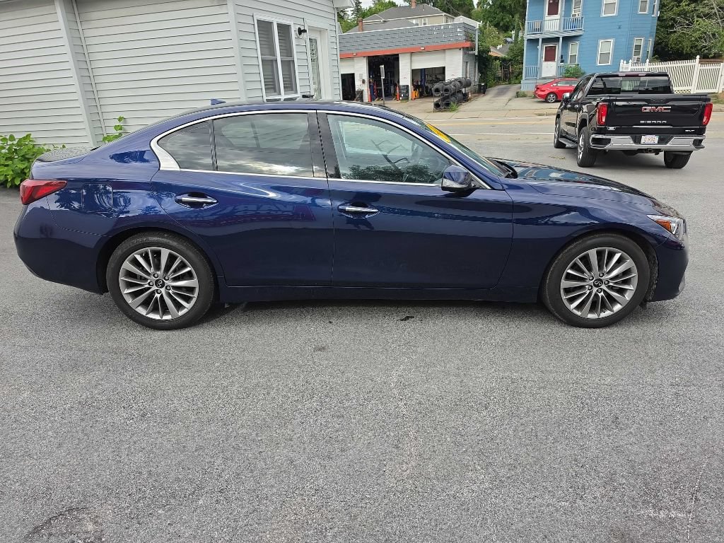 Used 2022 INFINITI Q50 Luxe AWD/4WD image 3