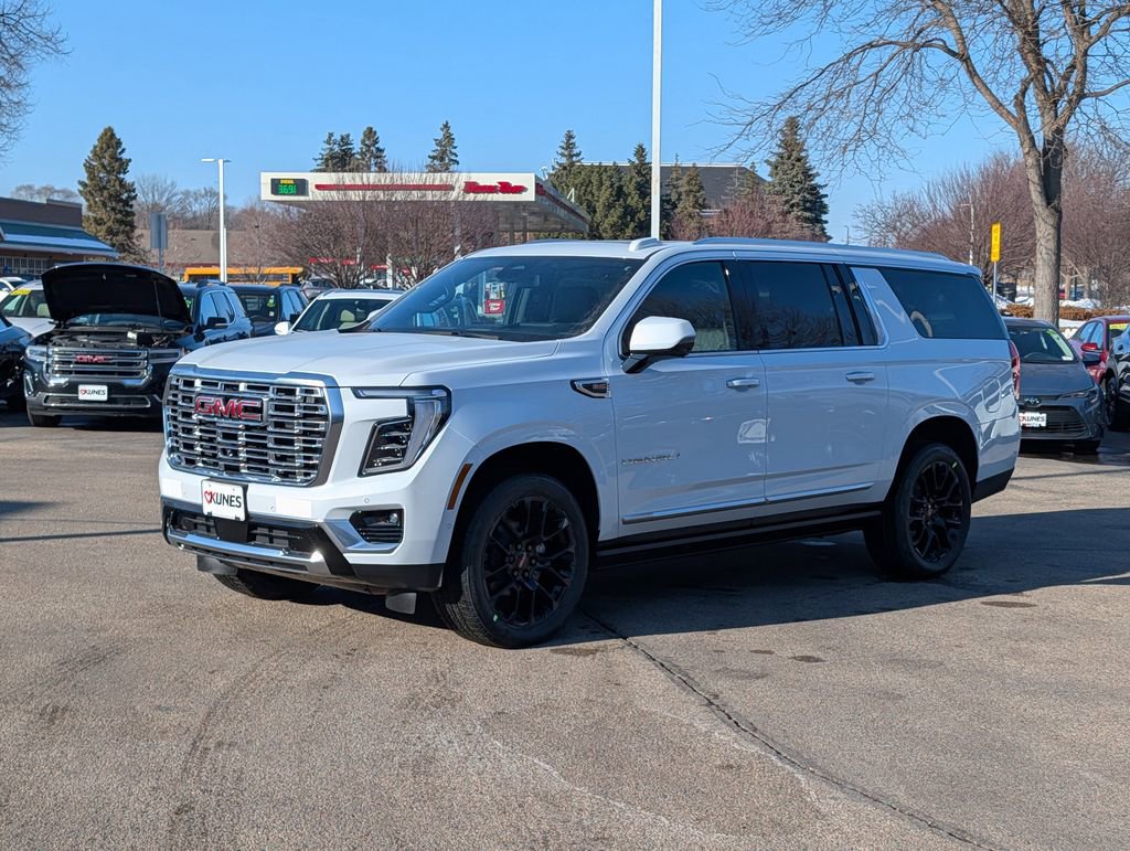 New 2026 GMC Yukon XL Denali w/ Sun & Power Step Package image 4