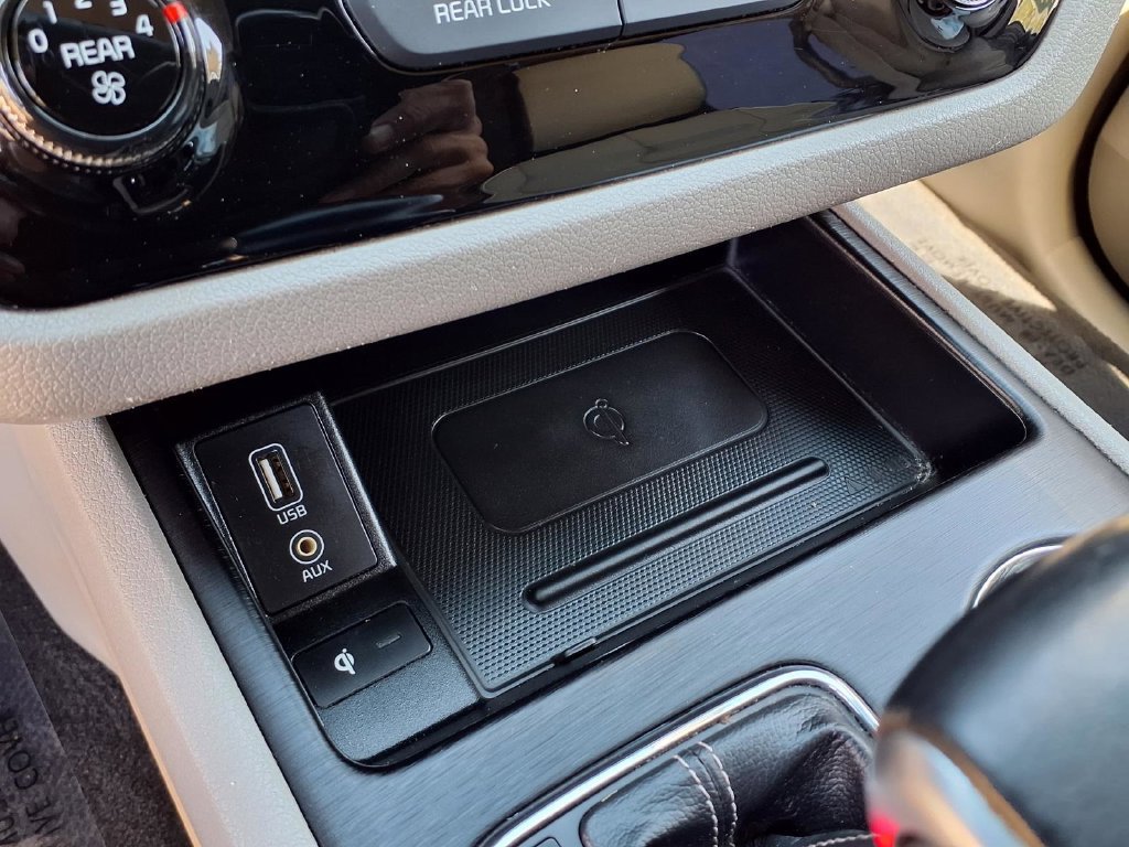 Used 2019 Kia Sedona EX FWD image 25