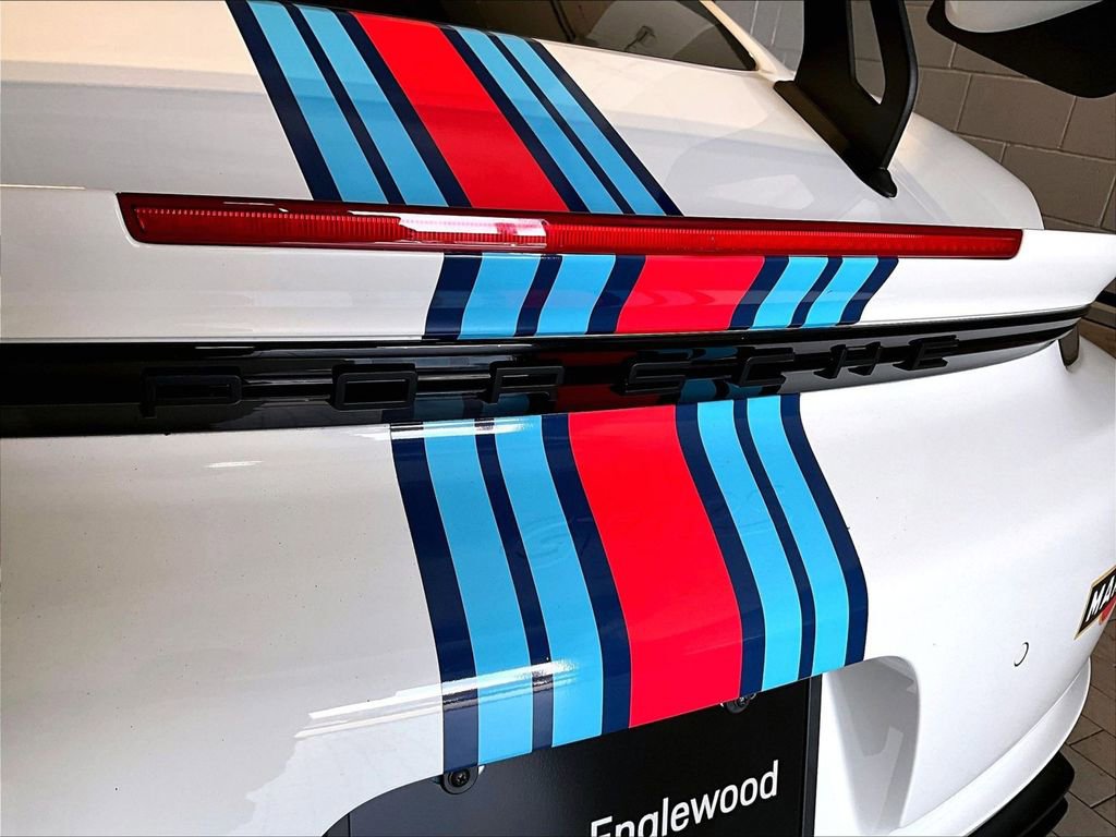 Certified 2024 Porsche 718 Cayman GT4 RS image 12