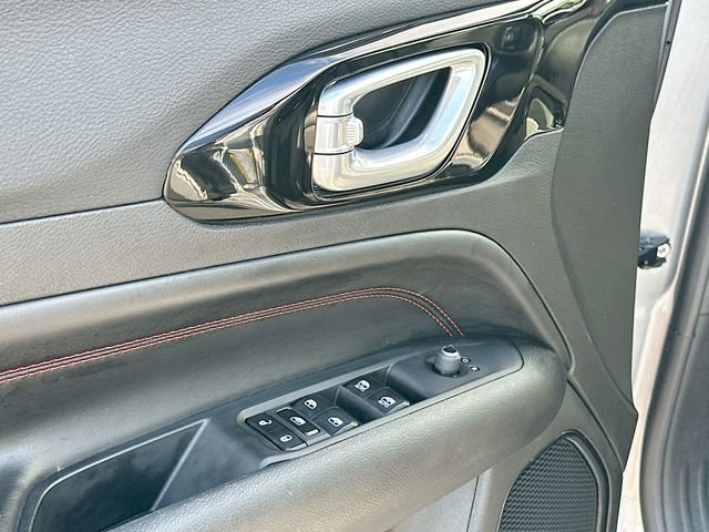 Used 2024 Jeep Compass Trailhawk image 17