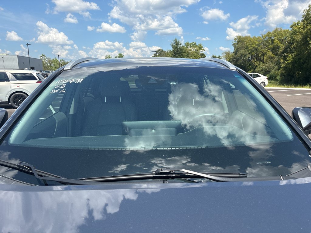 Used 2023 Toyota Venza XLE AWD/4WD image 10
