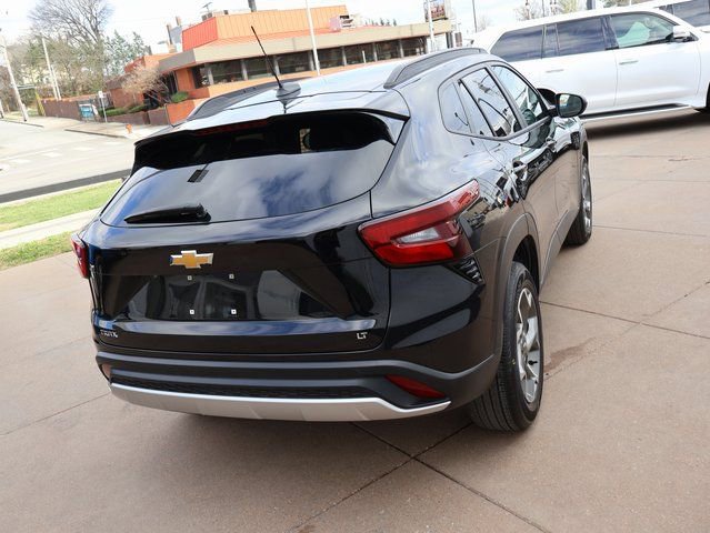 Certified 2025 Chevrolet Trax LT image 9