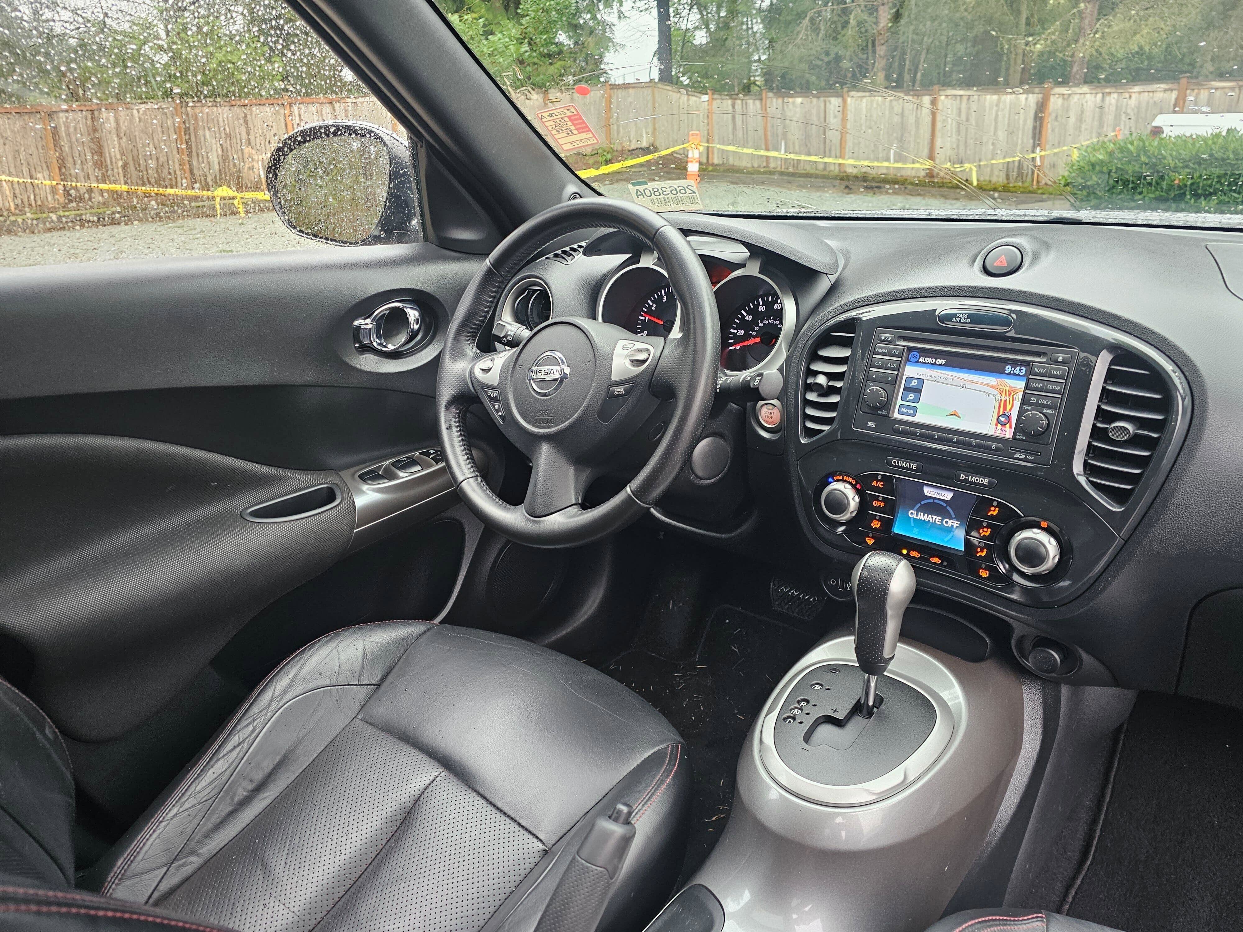 Used 2012 Nissan Juke SL image 10