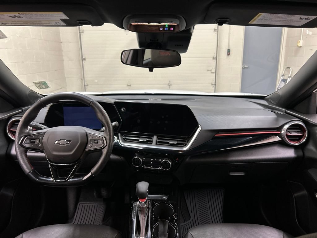 Used 2024 Chevrolet Trax RS w/ Driver Confidence Package FWD image 17