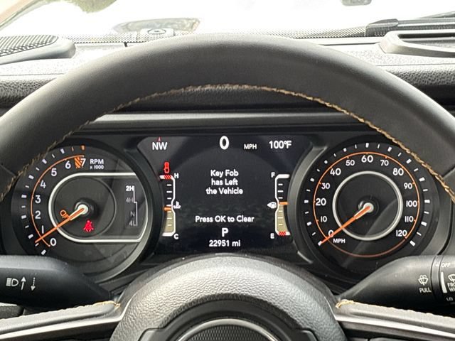 Used 2024 Jeep Gladiator Sport AWD/4WD image 14