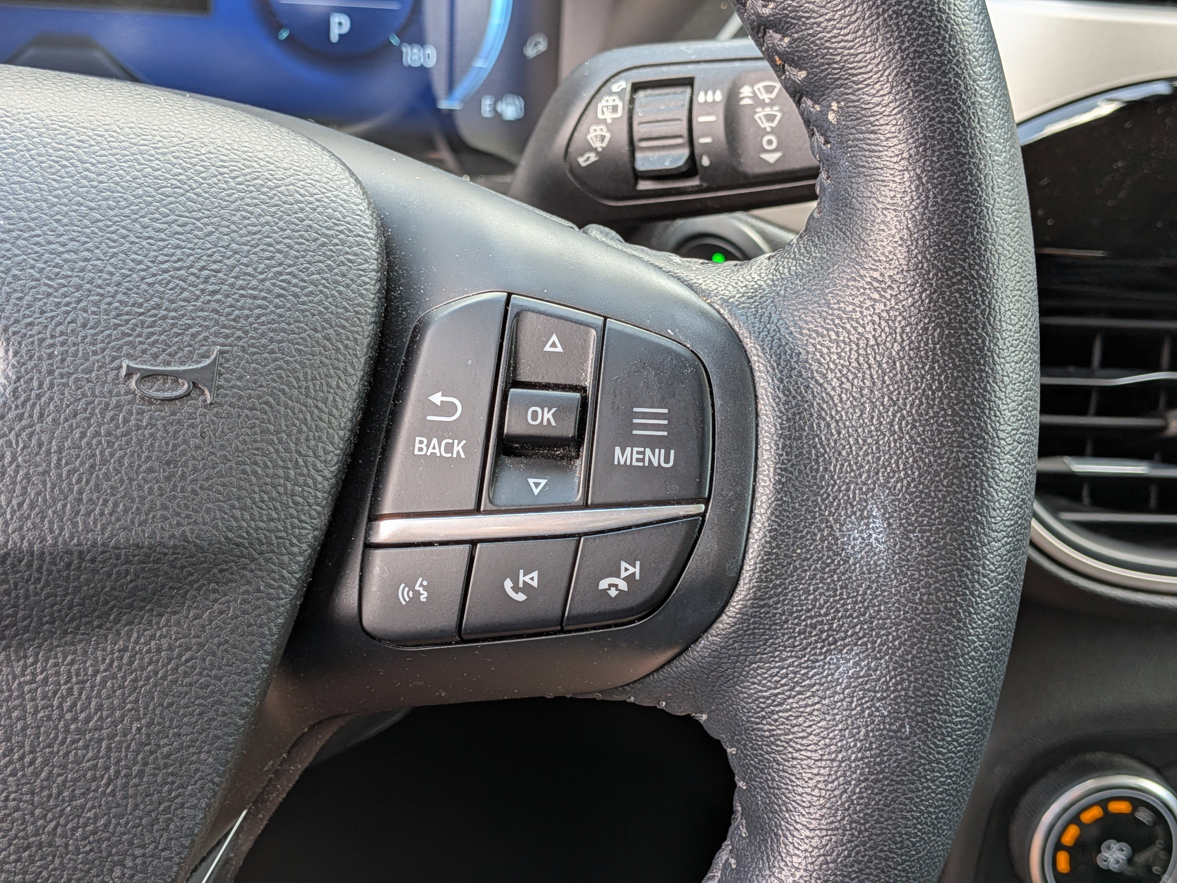 Used 2020 Ford Escape SE Sport image 27