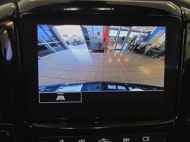 Used 2022 Chevrolet Traverse LT AWD/4WD image 17