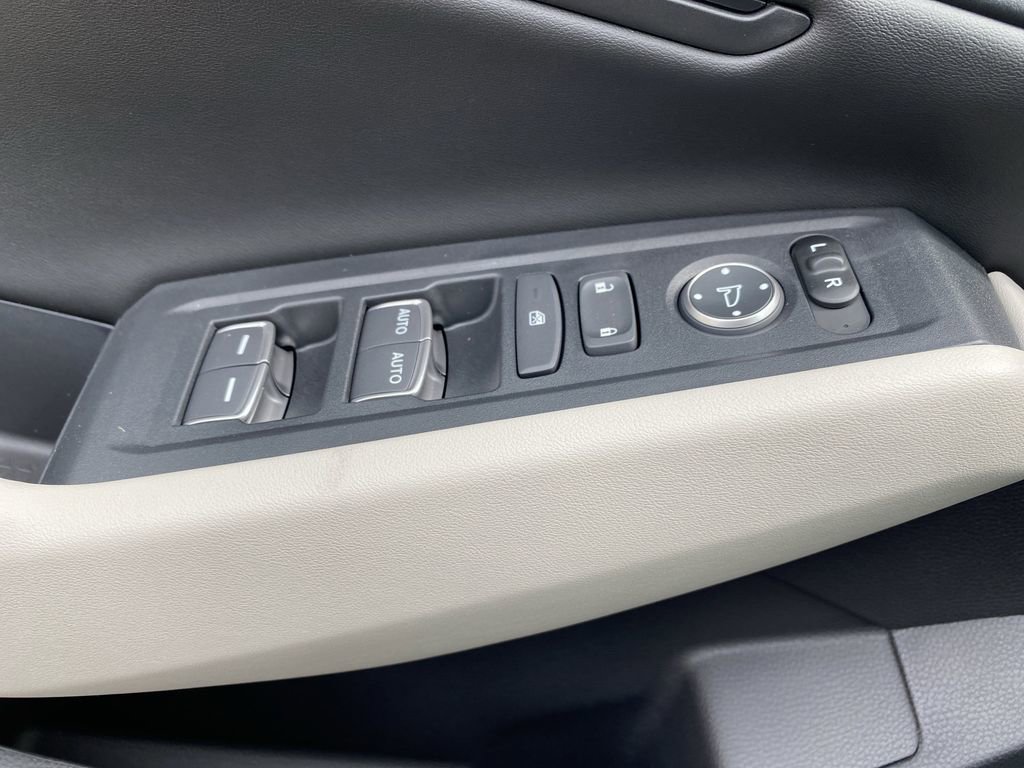 New 2025 Honda Accord SE image 27