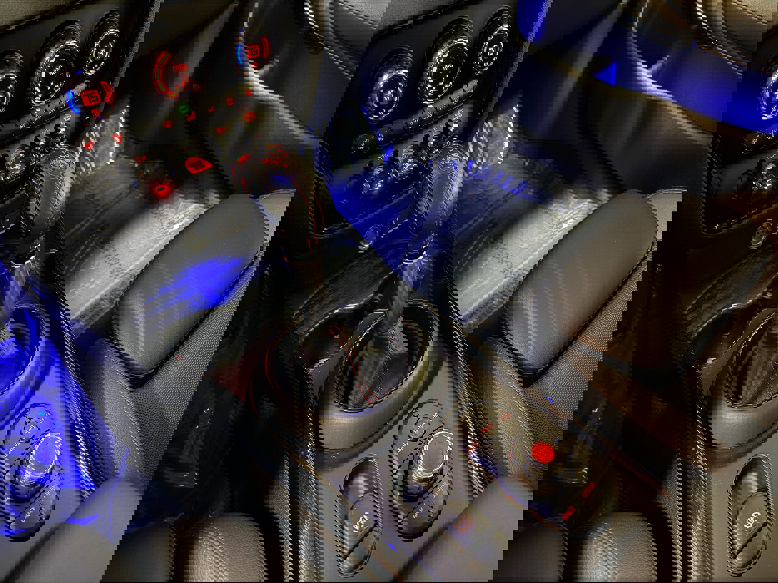 Used 2019 MINI Cooper Clubman S w/ Premium Package image 23