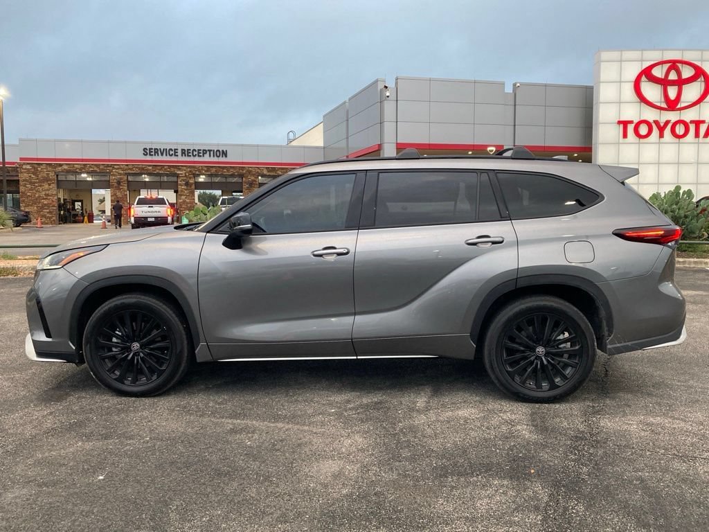 Certified 2026 Toyota Highlander XSE AWD/4WD image 8