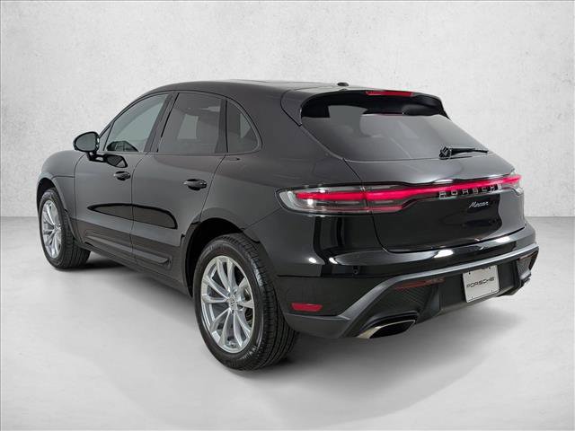 Certified 2025 Porsche Macan video 3