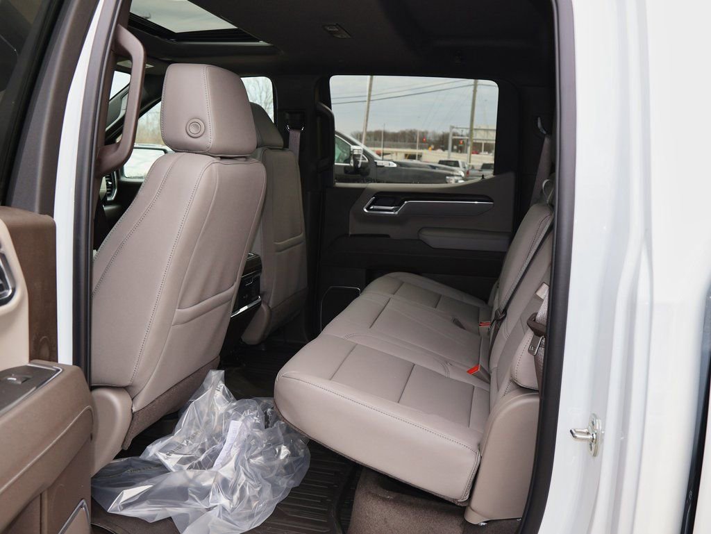 New 2026 GMC Sierra 1500 SLT w/ SLT Premium Plus Package image 10
