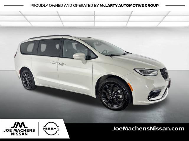 Used 2021 Chrysler Pacifica Limited w/ Uconnect Theater Family Group AWD/4WD 360° Tour