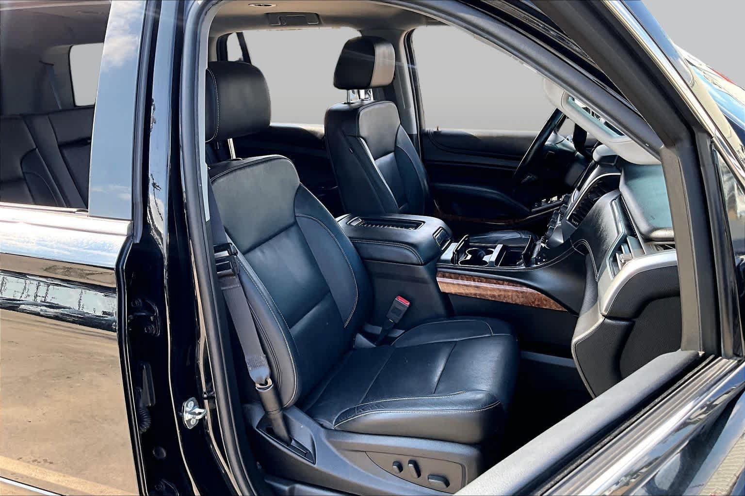 Used 2018 Chevrolet Tahoe Premier RWD image 9