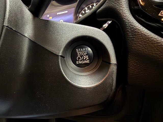 Used 2018 Jeep Compass Limited image 33